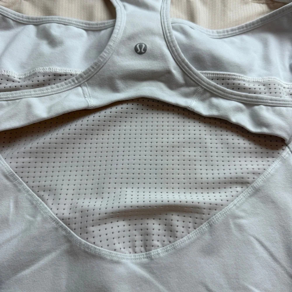 Lululemon White Racerback Tank Top with Built-in Shelf Bra Size 12 Yoga Gym